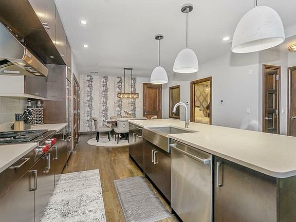 5th image of 9 Somerset Ln Unit 409
