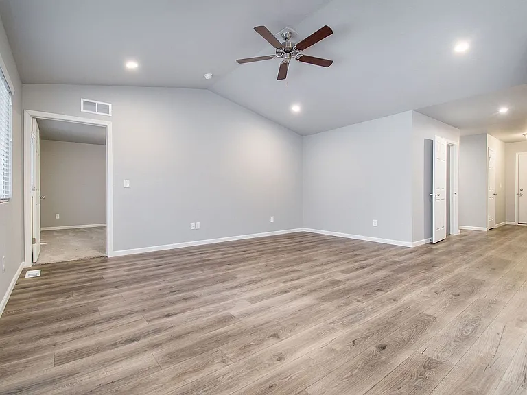 1867 Bluff Ridge Ct — Photo 7