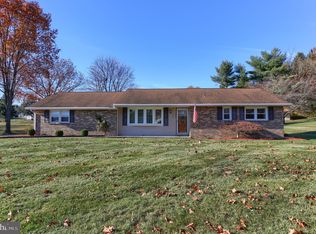 7 Villa Ln, Palmyra, PA 17078