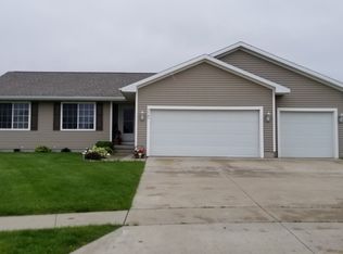 925 NE 53rd Ct, Ankeny, IA 50021