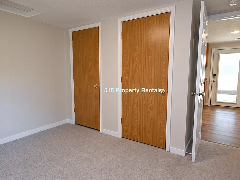 516 W Summit St — Photo 17