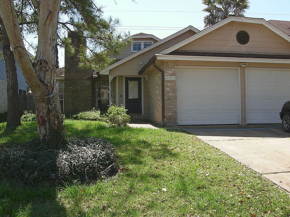 FRONT OF THE HOUSE