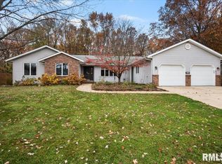 405 Five Forks Dr, Springfield, IL 62711