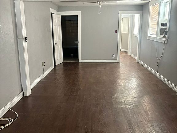 4th image of 1126 E San Antonio Ave #2