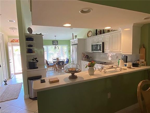 3rd image of 2345 Hidden Lake Dr APT 4