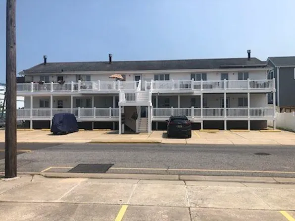 5301 Hudson Ave APT B, Wildwood, NJ 08260
