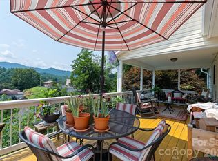 530 W Side Rd, Burnsville, NC 28714
