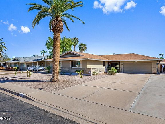 2nd image of 2427 E DEL RIO Drive