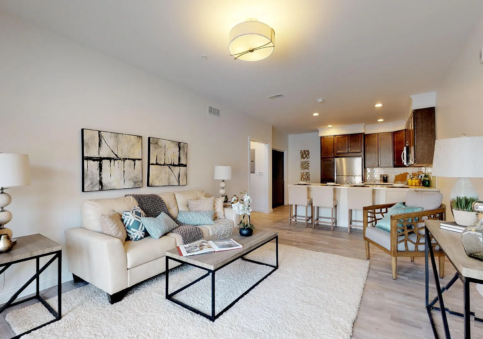1001 Russell Blvd — Photo 4