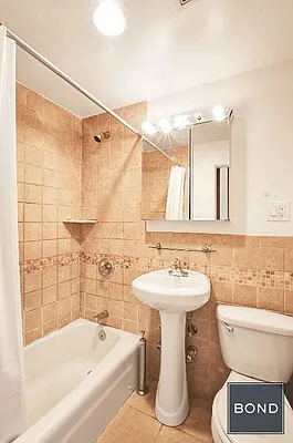 Rented by Bond New York | media 15