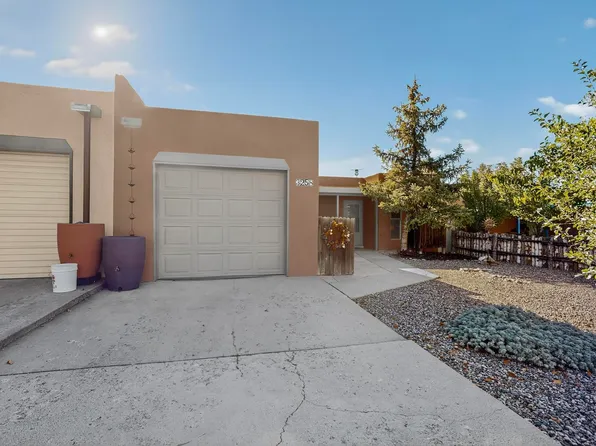 3258 Calle De Molina, Santa Fe, NM 87507
