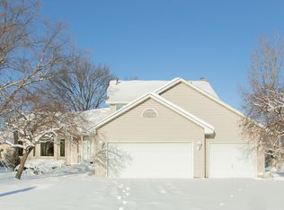 8931 Loch Lomond Blvd N, Brooklyn Park, MN 55443