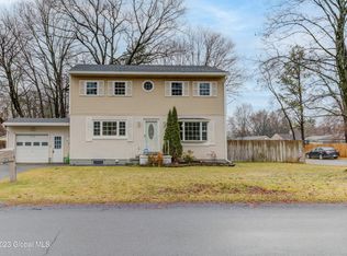 456 Clayton Rd, Schenectady, NY 12304