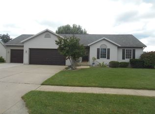 234 Parke View Ln, Bremen, IN 46506