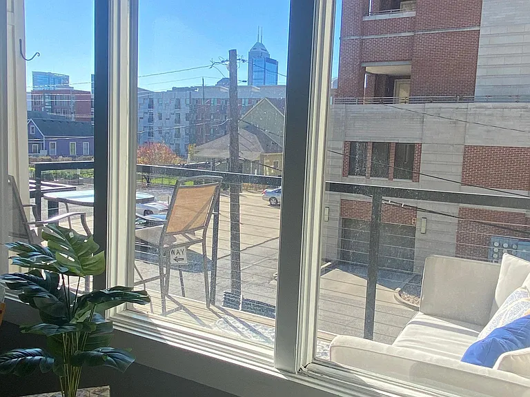721 E North St #2C — Photo 27