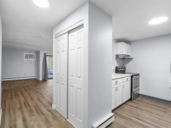 38 N Main St, West Hartford, CT
