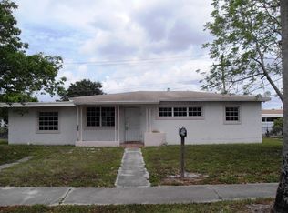 3211 NW 175th St, Miami Gardens, FL 33056