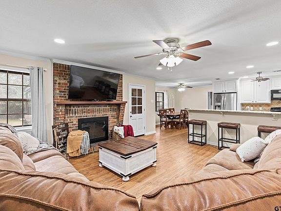 4th image of 1507 Auburn Dr