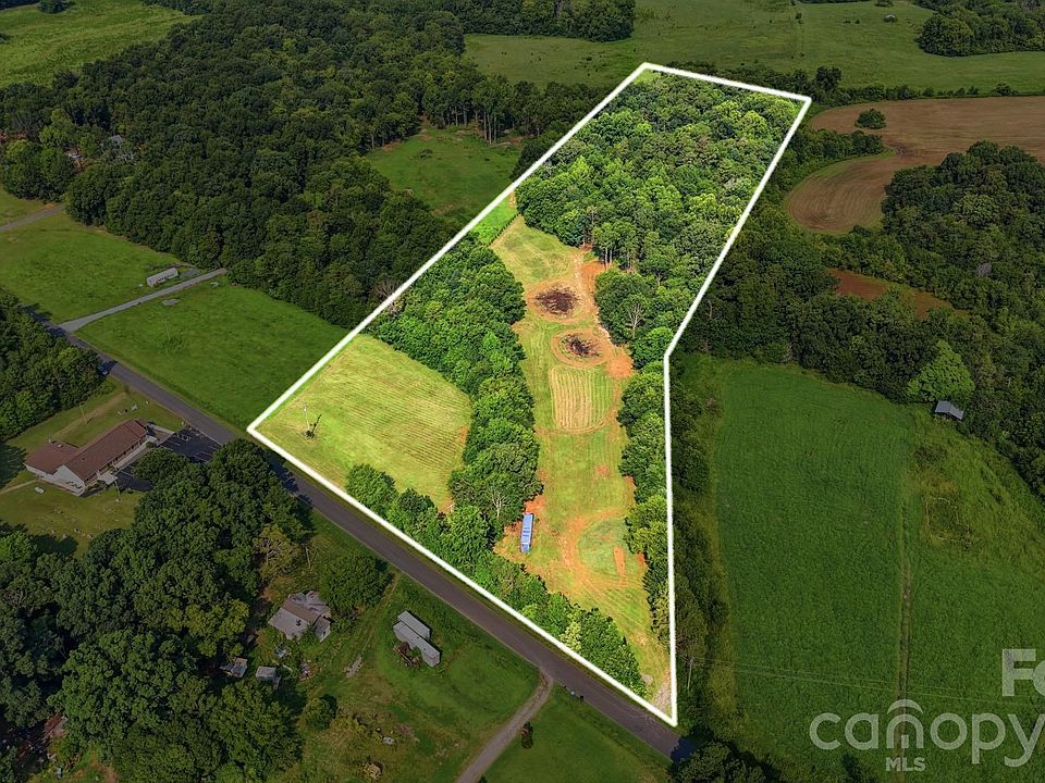 1st image of 3888 Heathcliff Rd