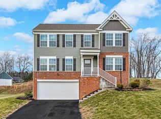 103 Hidden Acres Dr, Evans City, PA 16033