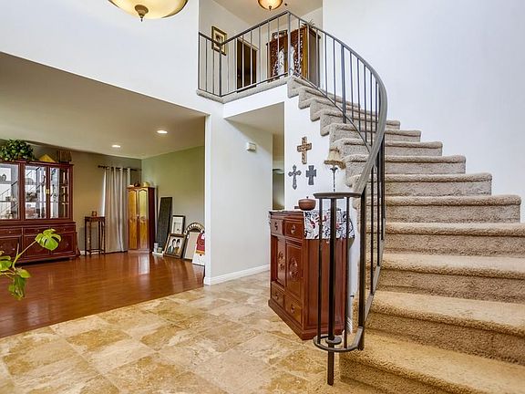 3rd image of 2846 Brandeis Dr