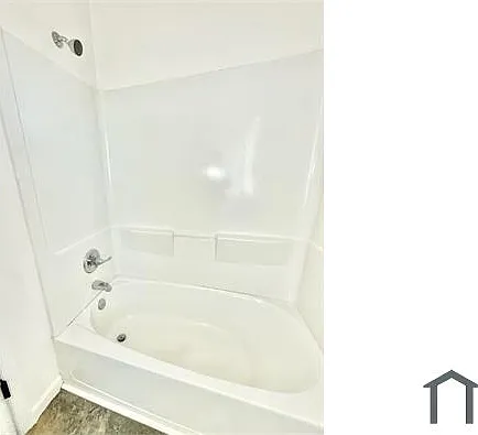 1717 Lorman St — Photo 3