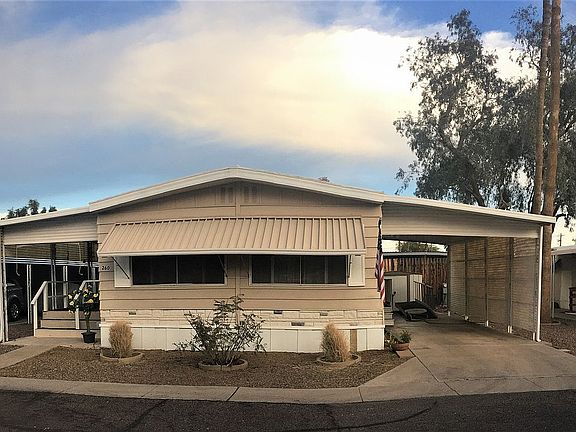 Large patio and 2 car garage