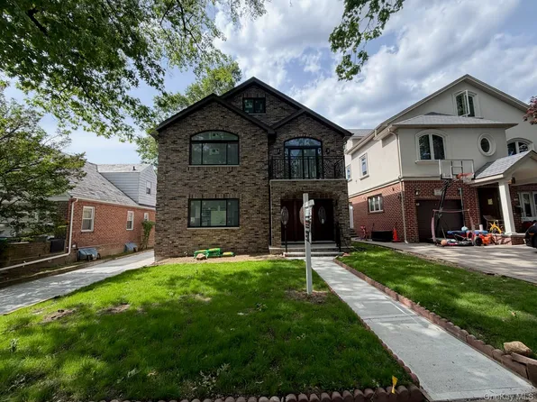 14729 70th Avenue, Flushing, NY 11367