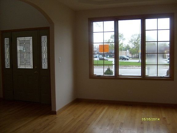 3rd image of 9811 S Melvina Ave