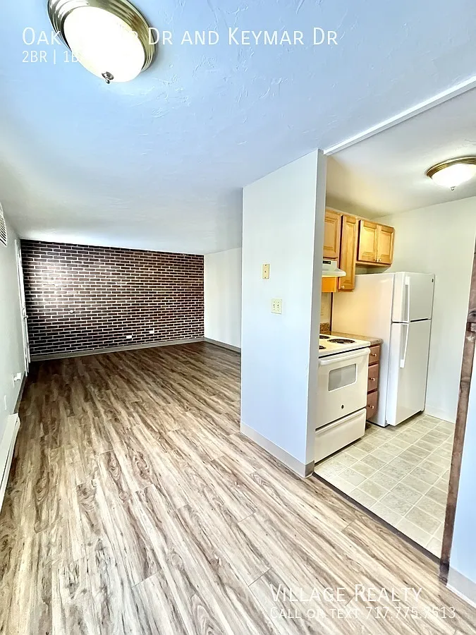 Few Steps, great location! Most utilities included! Large 2-Bed apartment in Dallastown School Di... — Photo 2