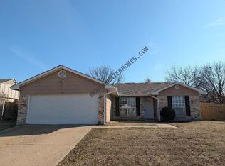 7921 Rockdale Rd, Fort Worth, TX 76134