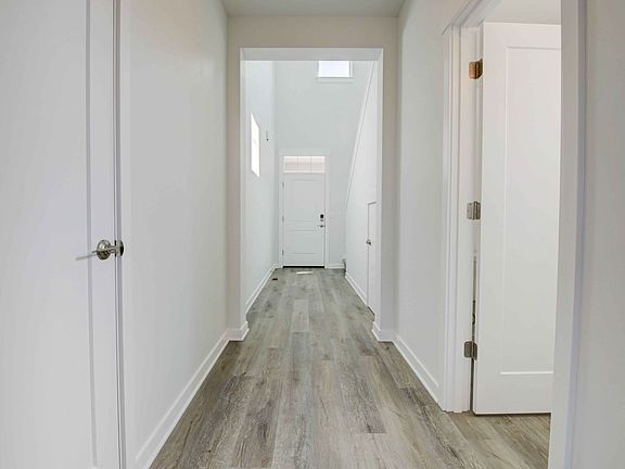 5th image of 20740 SE Iron Horse Ln
