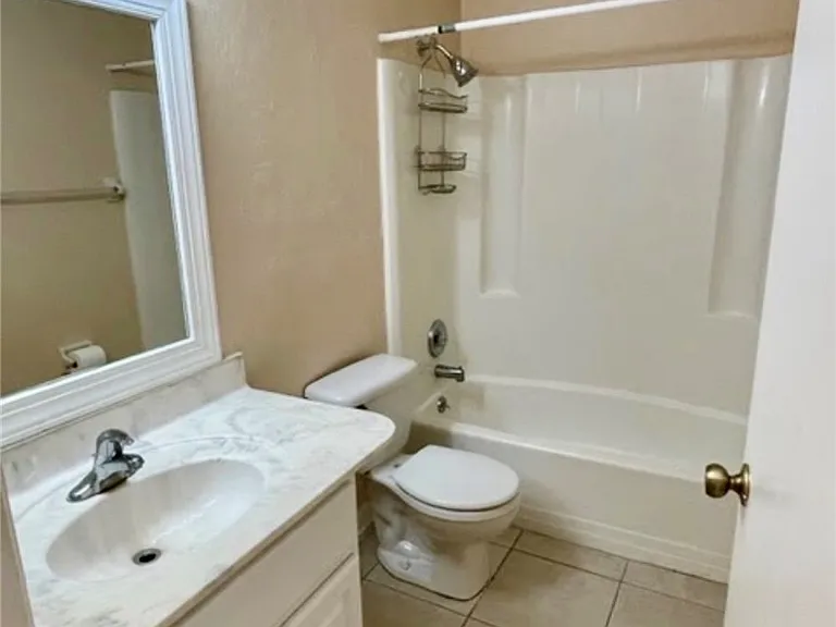 1804 SW 21st Ln #C — Photo 7