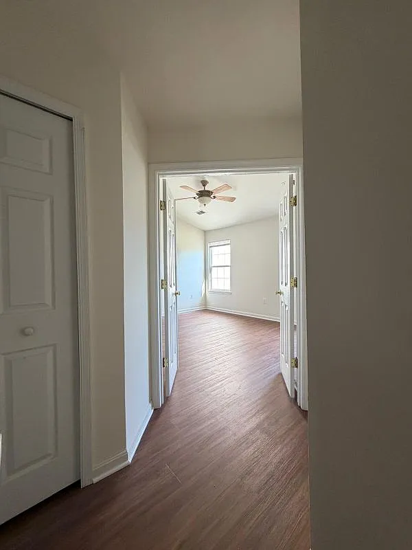 4 bed, 3.5 bath, 2016 sqft, $3,200 — Photo 2