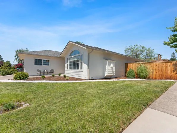 1699 Husker Butte Ln, Medford, OR 97504