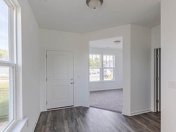 2nd image of 10451 Broadford St