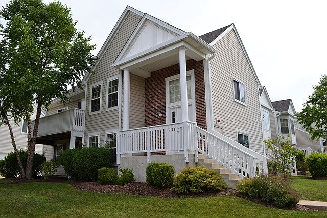 1st image of 414 Hidden Creek Ln
