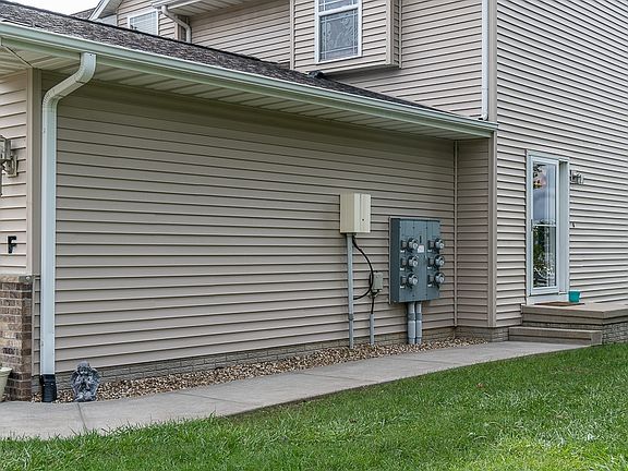 3rd image of 5425 Kacena Ave Unit F