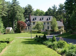 186 Pond St, Hopkinton, MA 01748