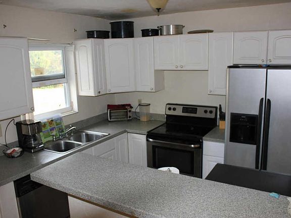 5th image of 614 NW 5th St
