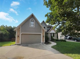 13729 Midland Dr, Shawnee, KS 66216