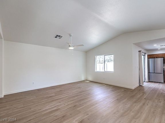 4th image of 9344 Cranesbill Ct