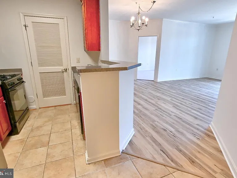21216 McFadden Sq #108 — Photo 42