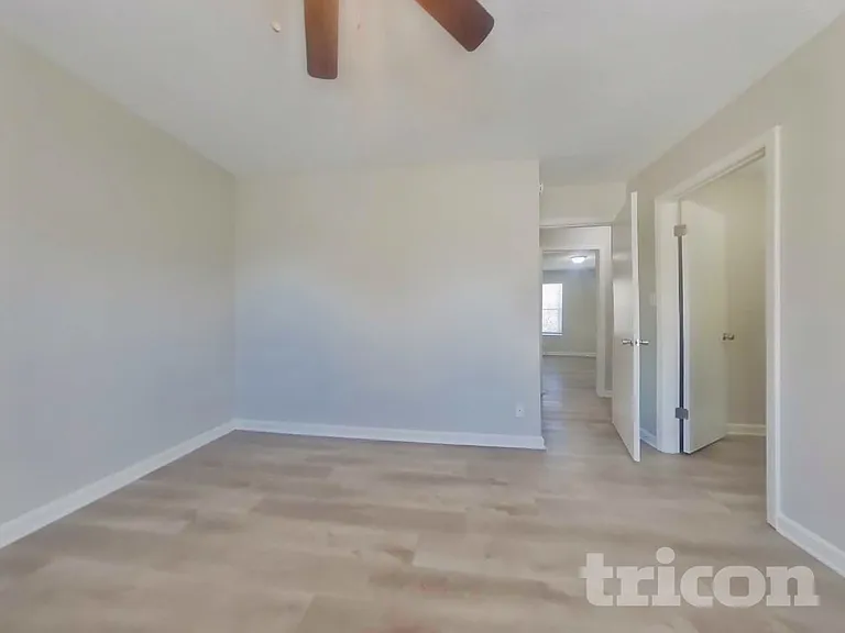 126 Woodberry Ct — Photo 10