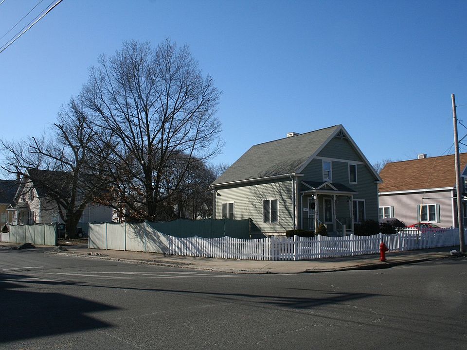 2nd image of 92 Franklin St