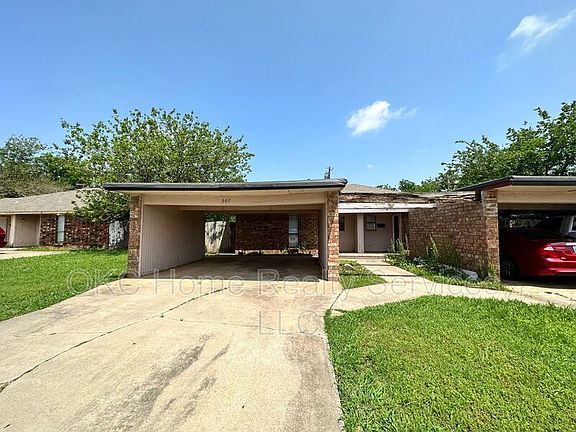 3rd image of 907 NW 28th St