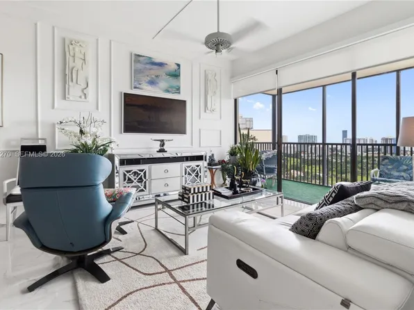 20301 W Country Club Dr #Penthouse 24, Aventura, FL 33180