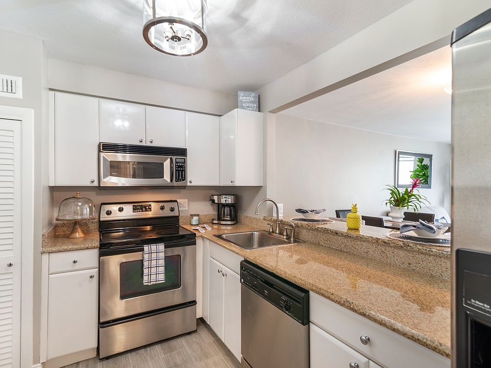 2nd image of 1900 S Ocean Blvd APT 6K