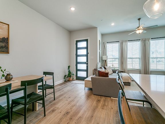 3rd image of 12964 Rockham Ln