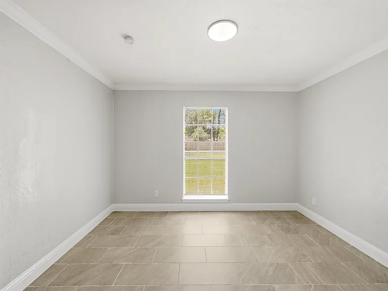 1310 Burning Tree Rd — Photo 12